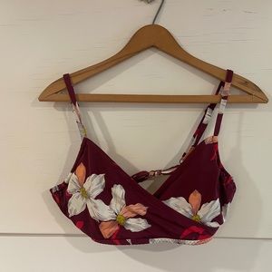 Lands’ End floral underwire bikini swim top
